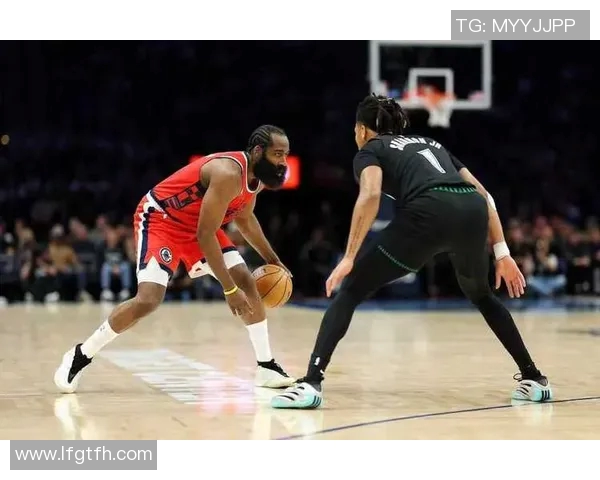 快船与森林狼激战正酣比分悬念迭起引发球迷热议